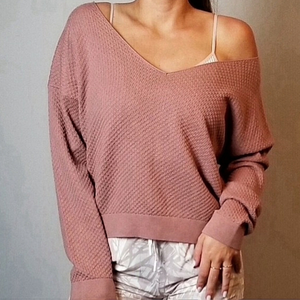Aritzia Babaton Lita long sleeve sweater crop top - mauve